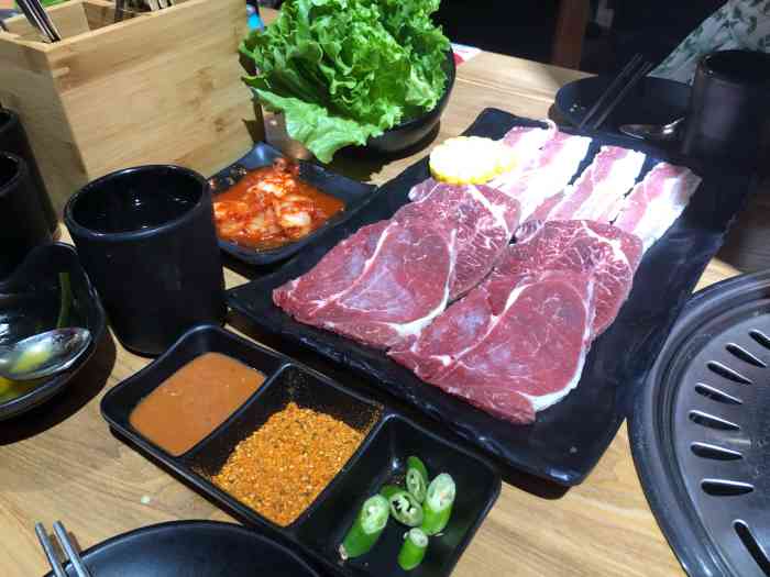 喜牛家炭火烤肉坊中大店