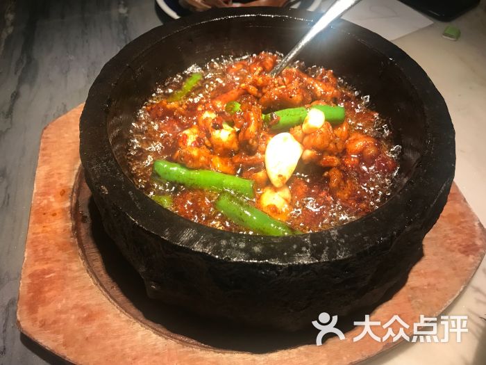 沸腾石锅牛蛙