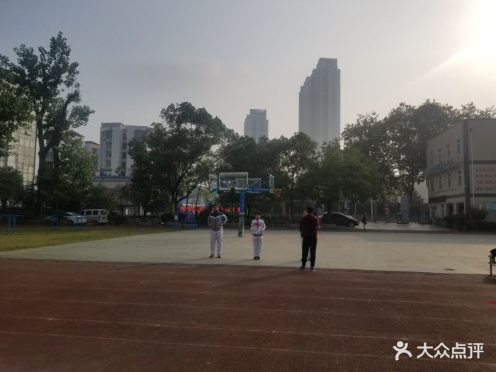 武汉市钟家村中学图片 - 第8张