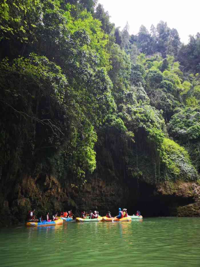 御泉河旅游景区"御泉河旅游景区位于重庆涪陵城东南19公里.