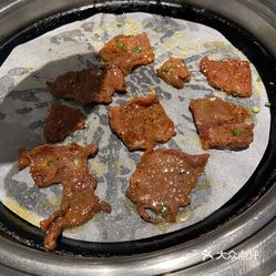 拾捌岁烤肉(坡子街店)的份量多多的五花肉好不好吃?