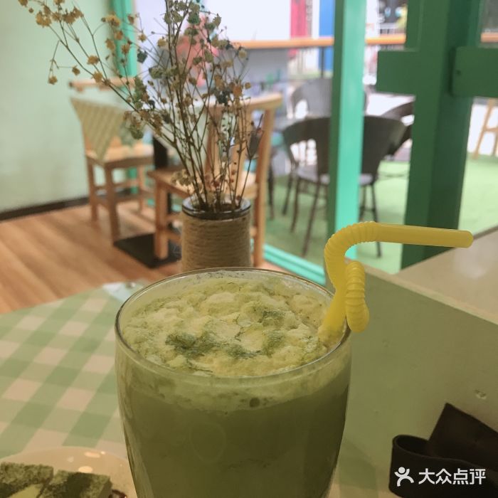 乐活抹茶牛乳茶图片