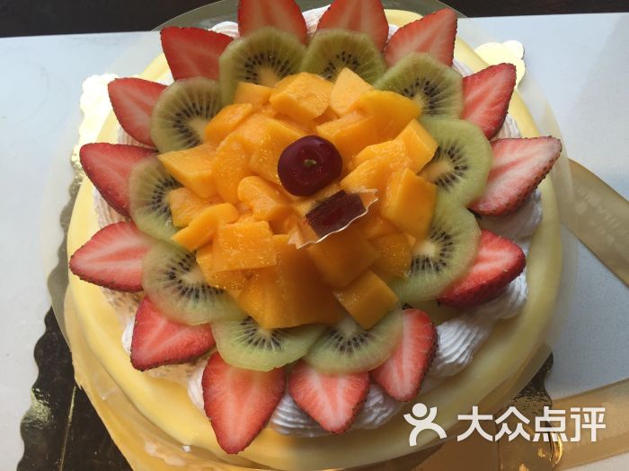 金芒果千层蛋糕(万科金色海蓉店)的点评