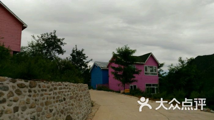 七彩山庄图片 第2张