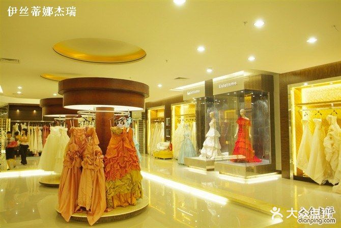 婚纱摄影(新村店-伊丝蒂娜航母店品牌拍摄礼服展示区3图片-东莞丽人