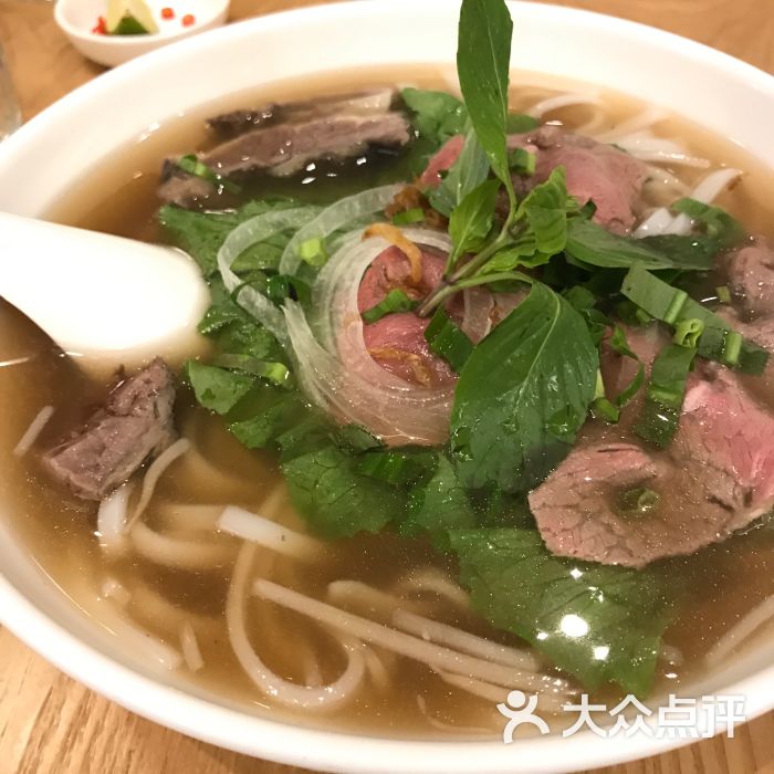 生熟牛肉汤河粉