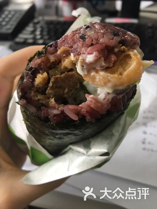 牛排饭团