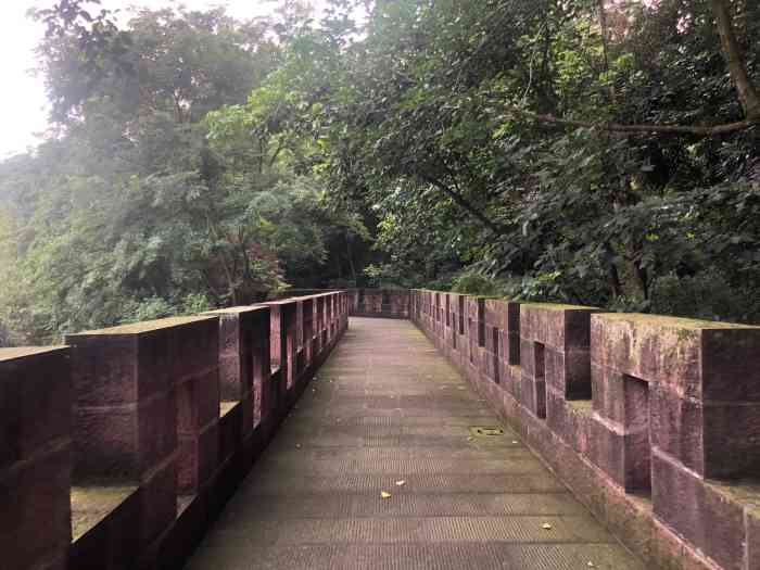 龙透关公园-"[糖果]龙透关公园位于泸州市区怡景路,以