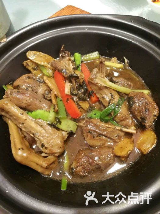 紫苏焖青头鸭