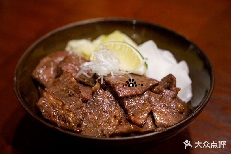 和牛胜负五花丼