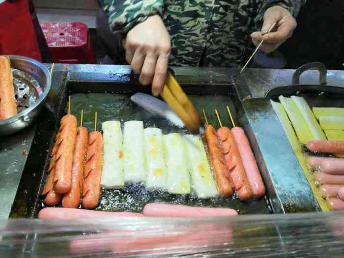 炸年糕(路边摊)-"去男票老家晚上溜达到了小吃街有好多好多.