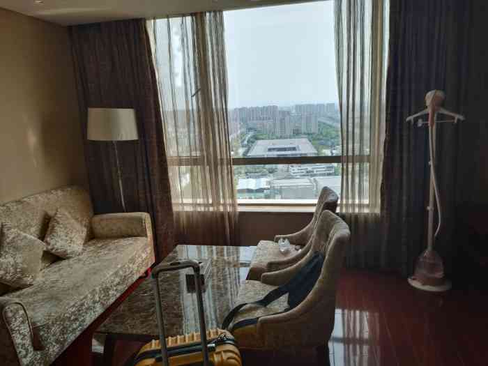 宁波阳光豪生大酒店b座-"服务很好,都是恒厚集团下的 隔壁就是阳光.