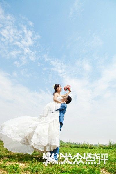 伊凡婚纱摄影_伊凡卡(3)