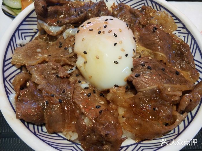 日出烧牛丼