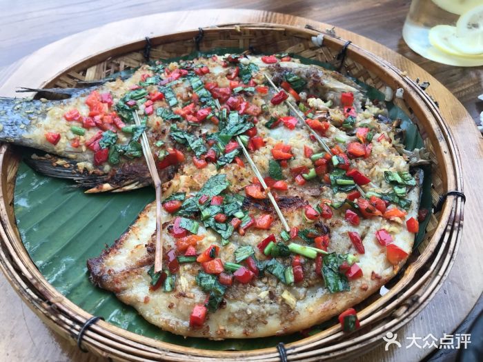 滇艺云南味道(绿地缤纷城店)傣味香草罗非鱼图片