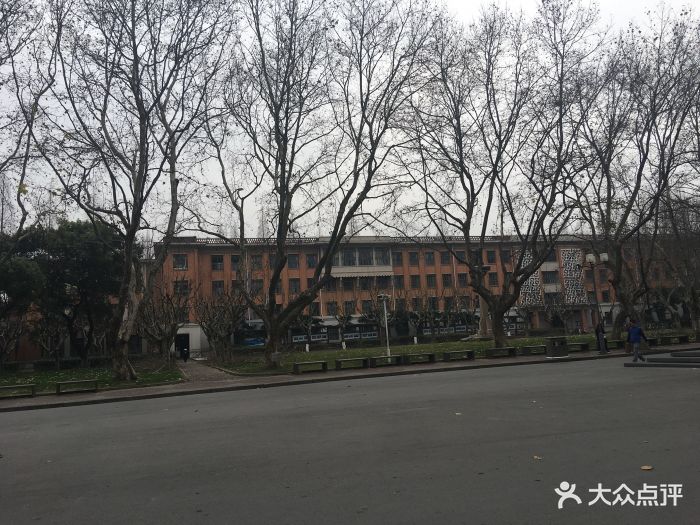 同济大学(四平路校区)这就是说传说中的南楼图片 - 第4245张