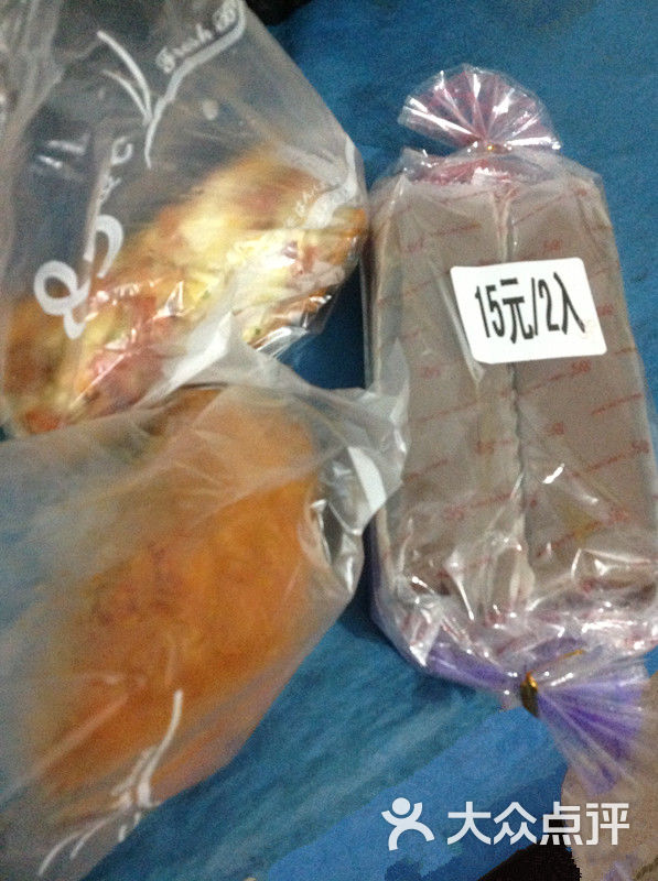 85度C(瑞金路店)-凯撒大帝 辣松面包 小蛋糕图