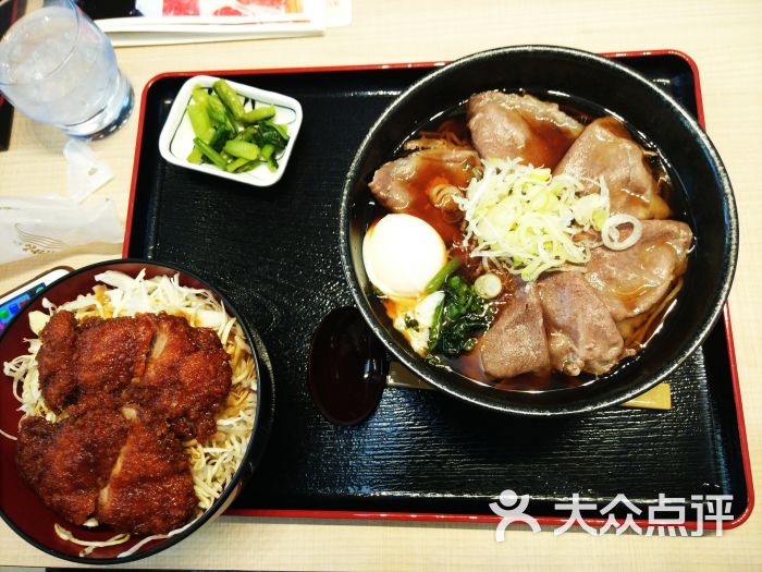 信州阿尔卑斯牛牛肉面与名产酱菲力猪排丼套餐