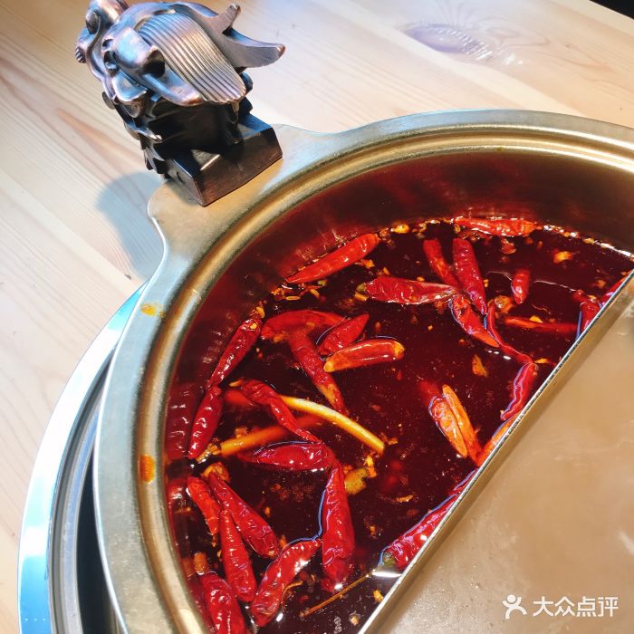 佐冷馋串串里火锅红/骨汤鸳鸯锅图片