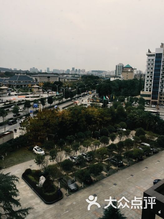 亢龙太子酒轩 东湖路店