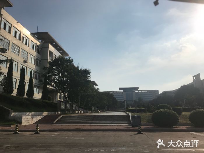 河南城建学院图片