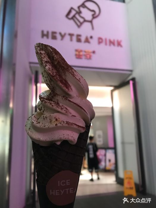 环境好就是商场里的香水味开业到现在还没散