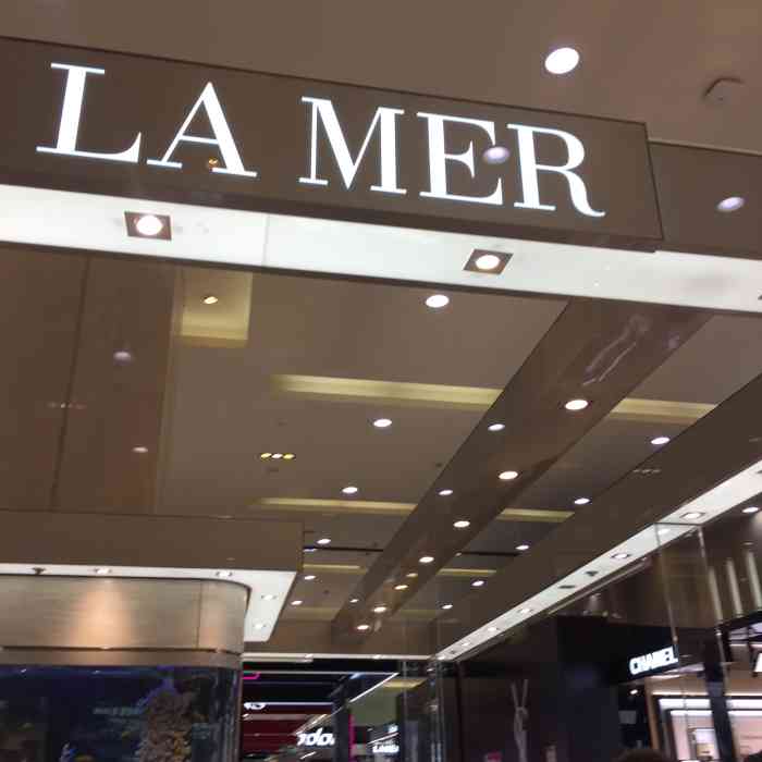 lamer 海蓝之谜 这家店地址在街道口群光广场的一楼专柜,作为