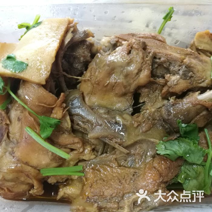 鸡架肉饭