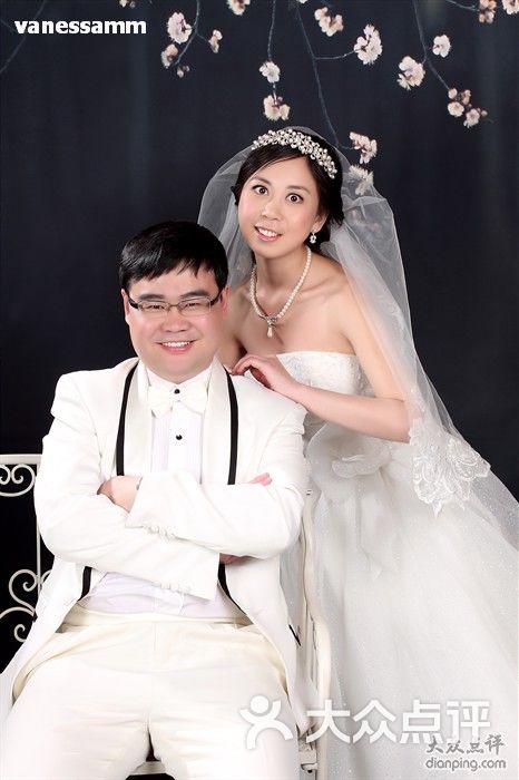 兄弟婚纱摄影工作室_格林兄弟婚纱摄影工作室