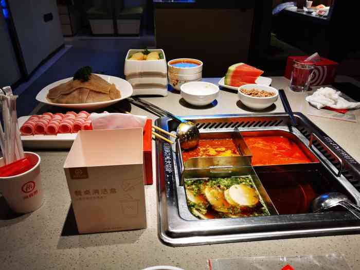 海底捞火锅(新洲摩尔城店)