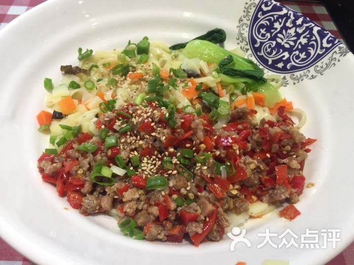 秦小兵西安面食肉夹馍米皮专门店(机场店)剁椒肉末拌面图片 - 第7张