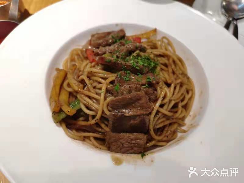 翻乐颂(罗宾森店)黑椒牛柳意大利面图片