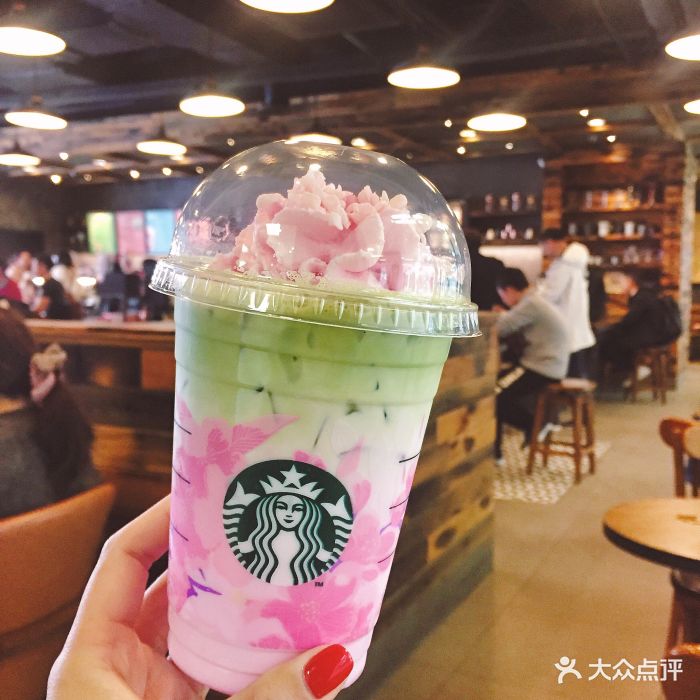 星巴克(麦凯乐店)冰樱花抹茶拿铁图片