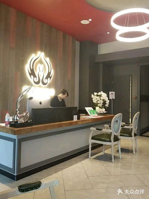 凤凰高温瑜伽(国贸店)前台图片 - 第2张