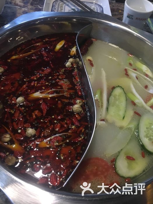 屋头串串香火锅(江宁东山店)鸳鸯锅底图片 - 第26张