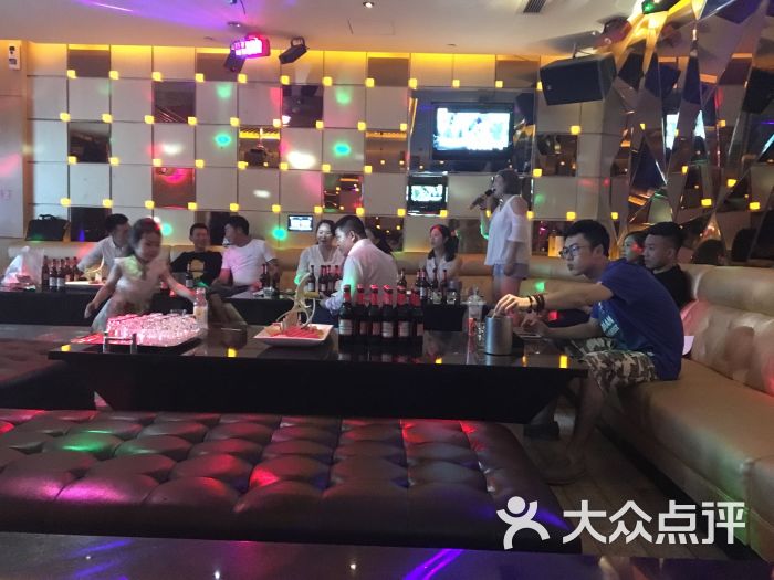 星光灿烂ktv娱乐广场(芳草店)图片 第7张