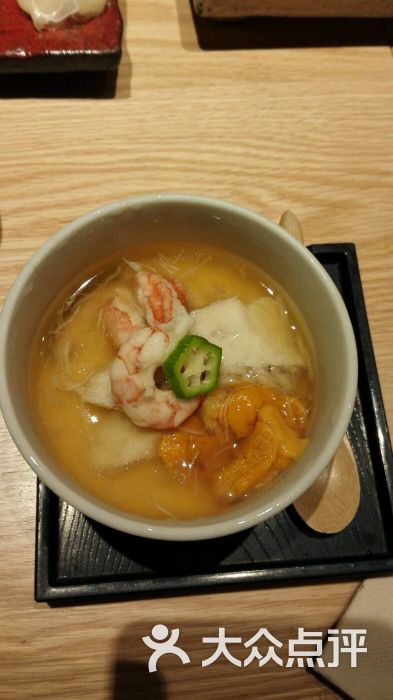 海鲜蒸蛋浇日式高汤勾汁