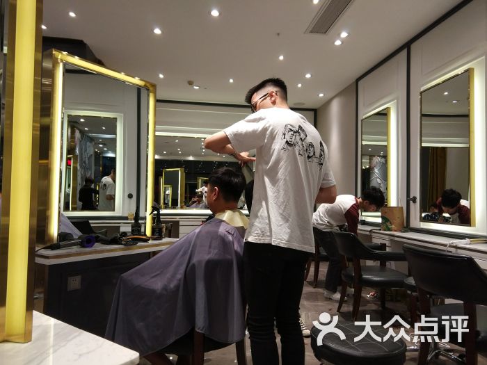 kraemer paris苏豪路易士·嘉玛发廊(和业广场店)图片 第3张