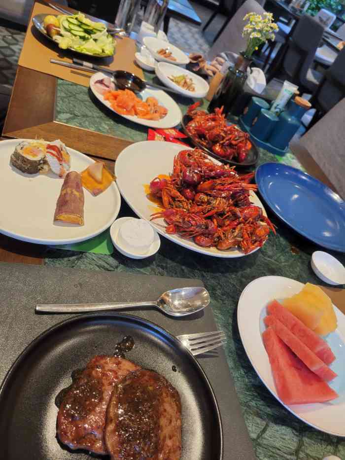 鸢飞大酒店-"周二的鸢飞自助餐,性价比永远是最高的.