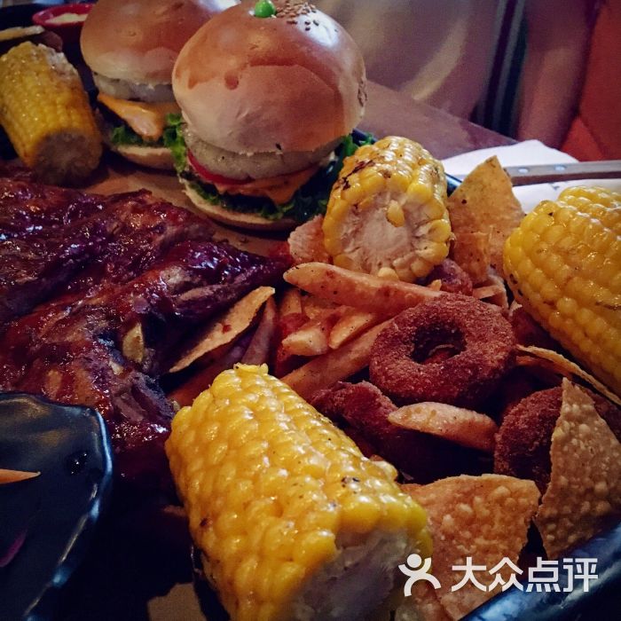 tiki-time bbq bar 美式烧烤餐厅酒吧小吃拼盘图片 - 第4张