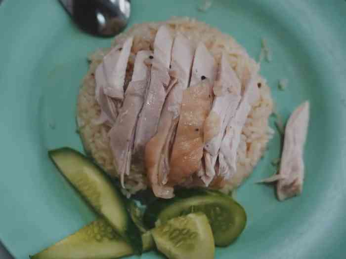 红大哥水门鸡饭-