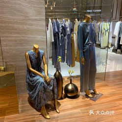 (中海环宇城店"hui"位于中海环宇城一楼 意大利设计师高端女装品牌