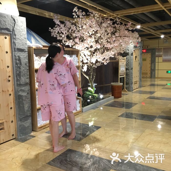玲珑汤泉汗蒸会馆