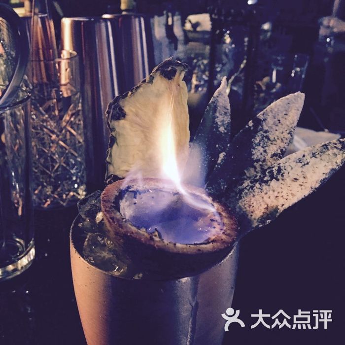 lush whisky cocktail 路徒酒吧