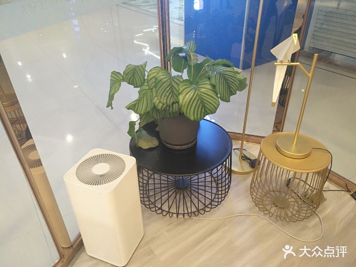 很荣幸中了霸王餐,选了美甲的项目。预约的.