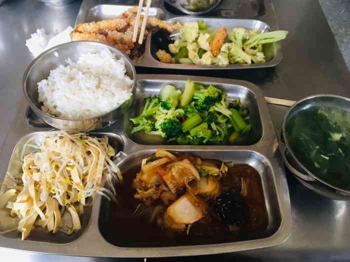 滨州学院第三餐厅-"开学啦,终于可以吃到学校餐厅的美食了! .