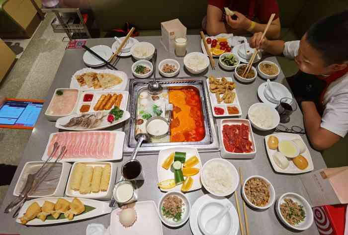 海底捞火锅(东二环店)-"海底捞东二环泰禾广场店,位于