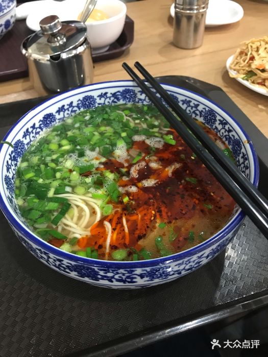 中国兰州牛肉拉面传统牛肉面图片