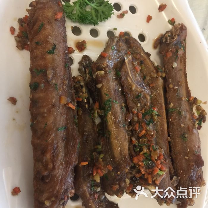 椿记烧鹅(阳朔店)大千鹅翅图片 - 第1张