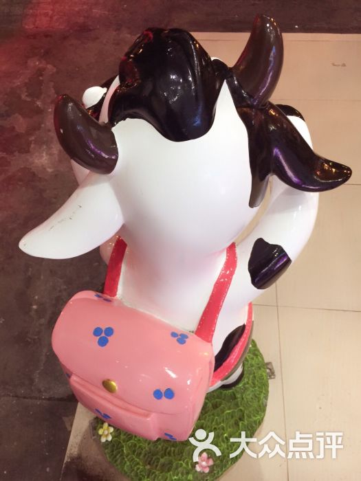 一只酸奶牛:粗略测算,一杯紫米酸奶热量在3.福